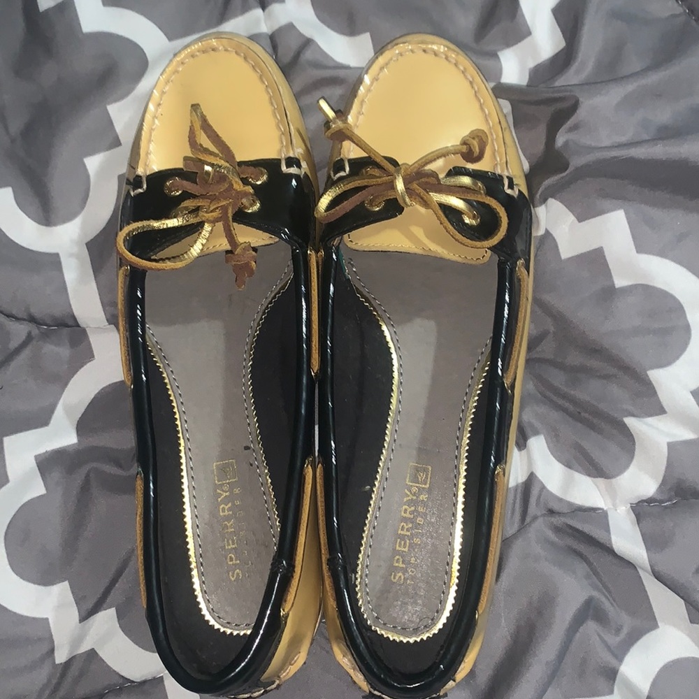 Sperry Patent Leather Boat Loafers women 7.5.  Gently worn no box available